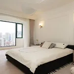 Eastern Hub - Bund Branch French Romantic Designer With City Views, Close To The Bund And Xintiandi, With Three Bedrooms And Floor-To-Ceiling Windows
