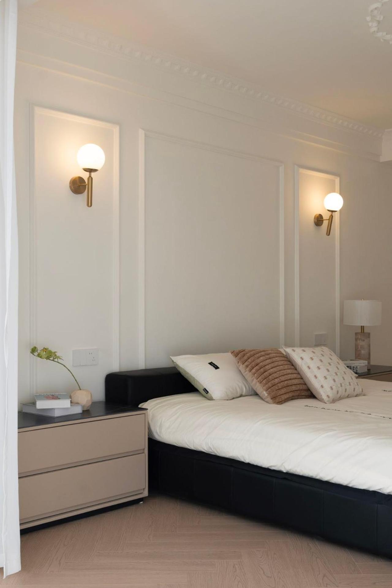 Apartment Eastern Hub - Bund Branch French Romantic Designer With Views, Close To The Bund And Xintiandi, With Three Bedrooms And Floor-to-ceiling Windows Shanghai
