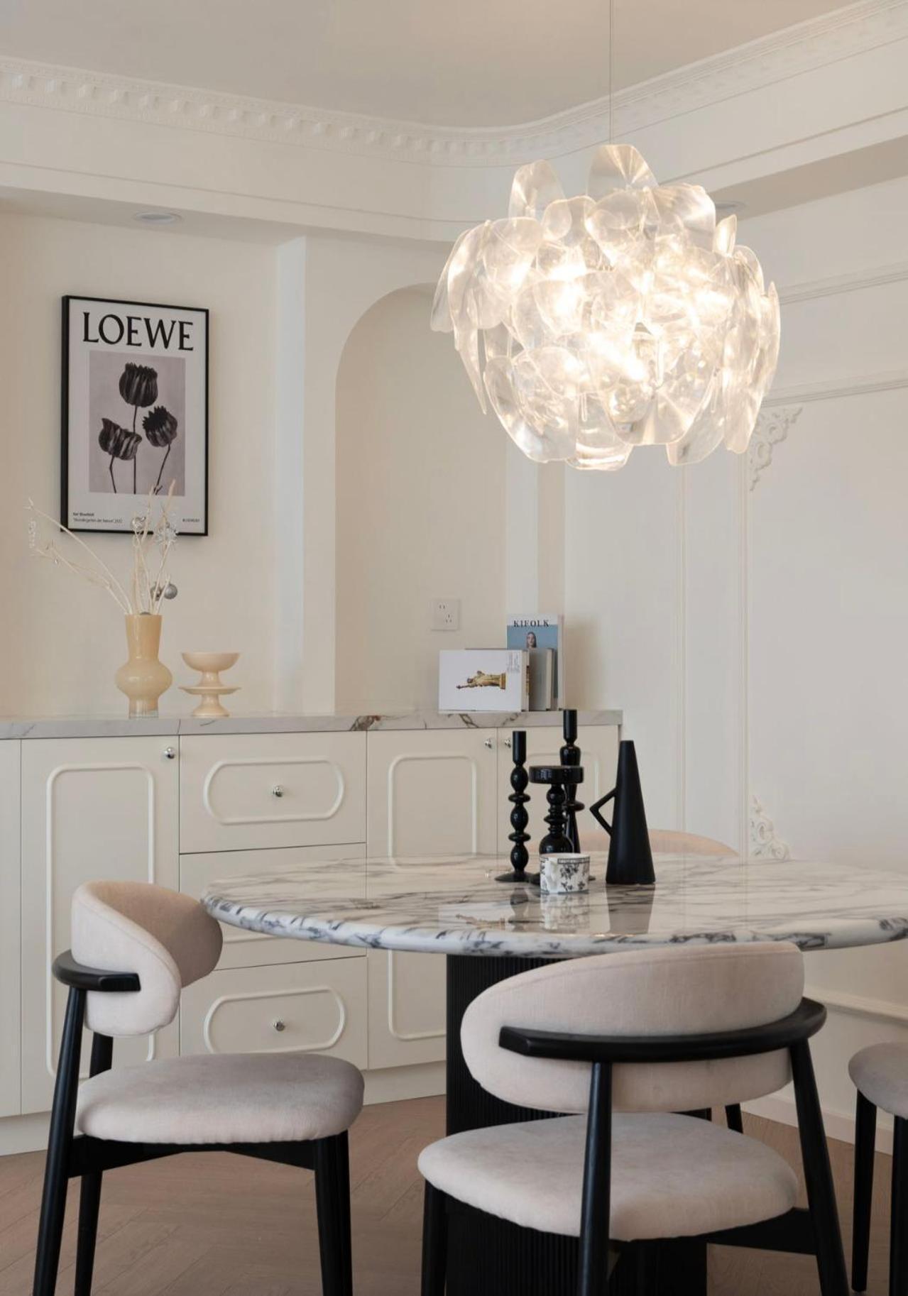 Eastern Hub - Bund Branch French Romantic Designer With Views, Close To The Bund And Xintiandi, With Three Bedrooms And Floor-to-ceiling Windows Apartment *
