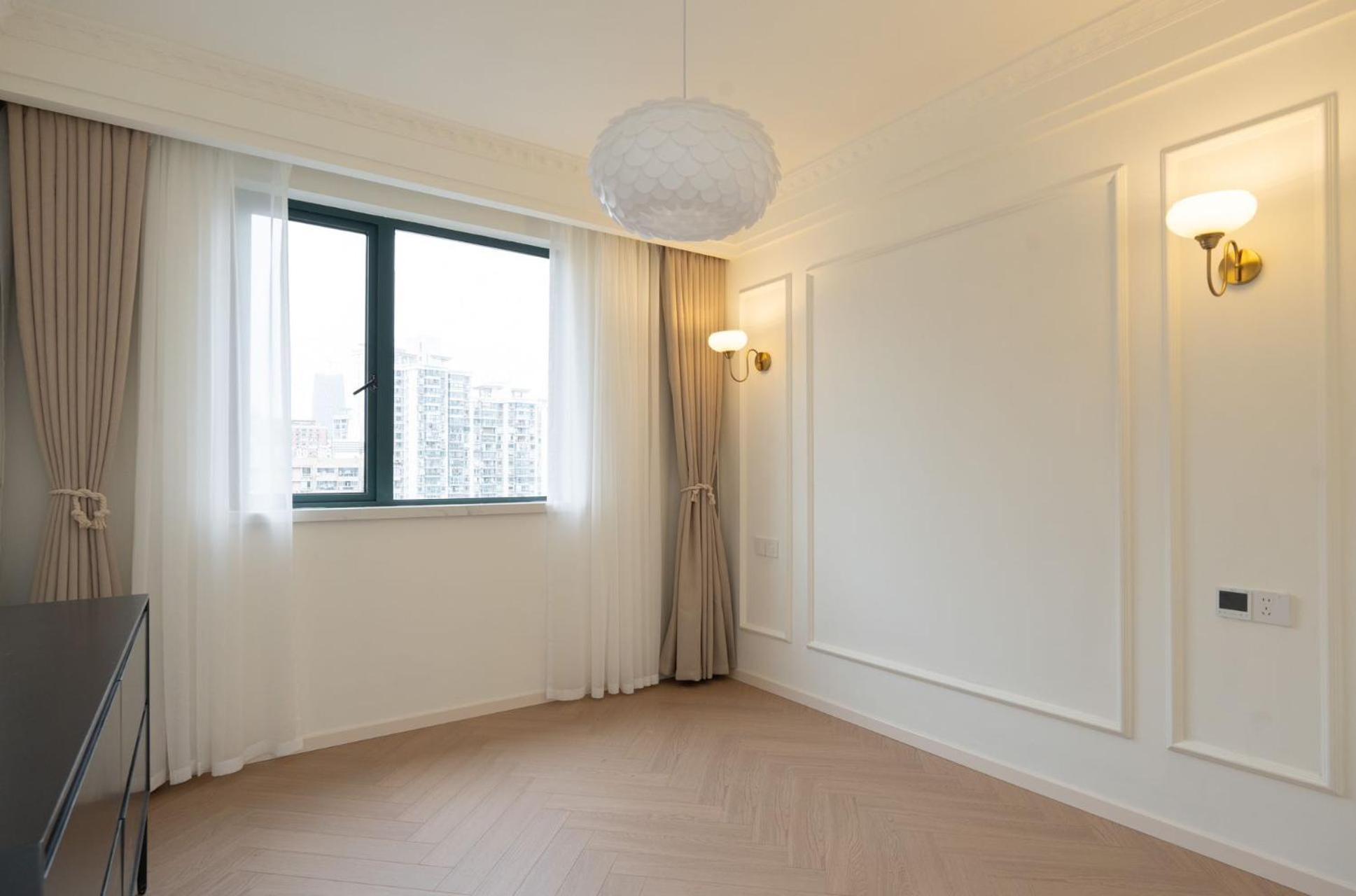Apartment Eastern Hub - Bund Branch French Romantic Designer With Views, Close To The Bund And Xintiandi, With Three Bedrooms And Floor-to-ceiling Windows Shanghai