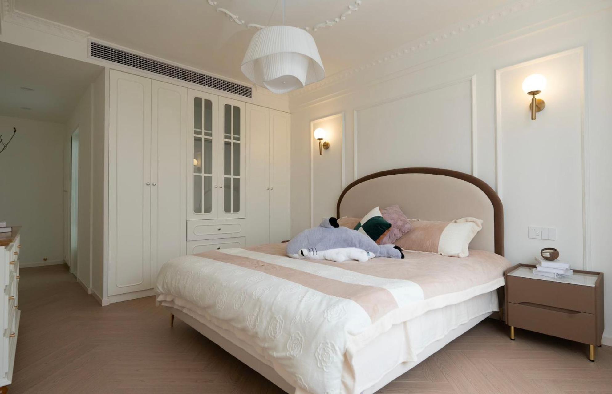 Eastern Hub - Bund Branch French Romantic Designer With Views, Close To The Bund And Xintiandi, With Three Bedrooms And Floor-to-ceiling Windows Apartment