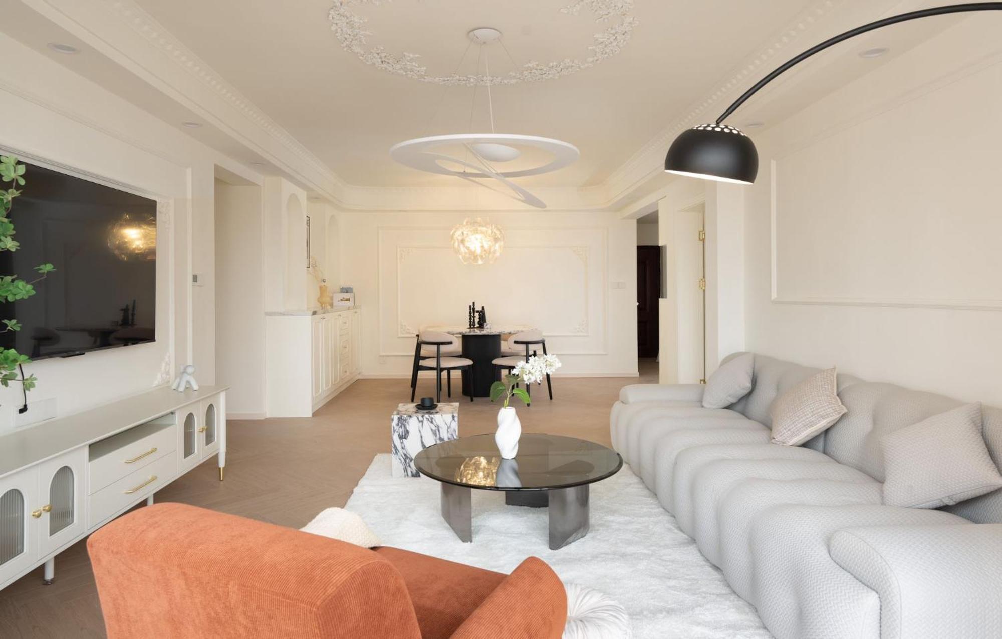 Eastern Hub - Bund Branch French Romantic Designer With Views, Close To The Bund And Xintiandi, With Three Bedrooms And Floor-to-ceiling Windows * Shanghai